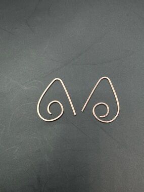 Vintage Hand made 10k gold earrings